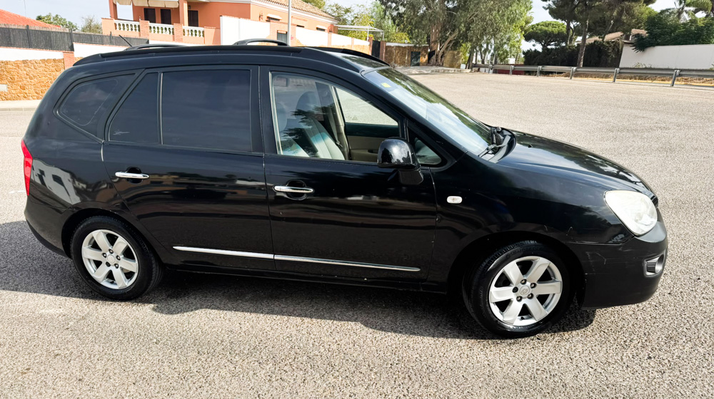 Kia Carens 7 Plazas - Imagen 2